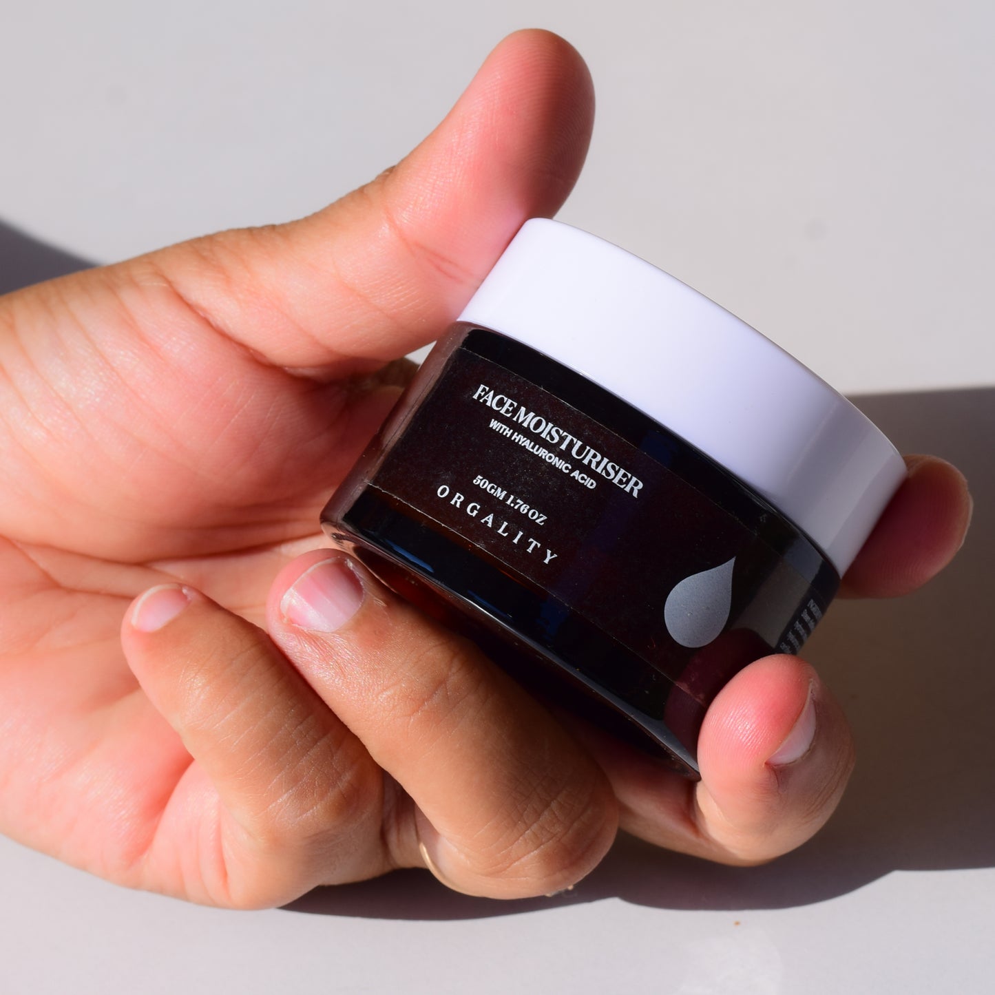 FACE MOISTURISER with HYALURONIC ACID